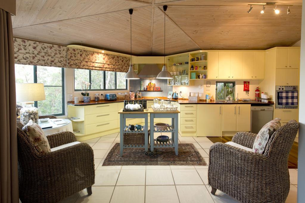 Arabella Guesthouse Alexandra Headland Exterior foto